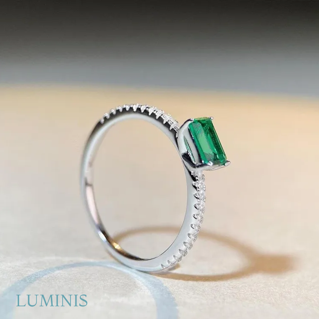 Bague Baguette Verte Sertie en Argent 925